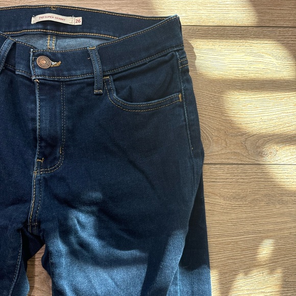 Levi Strauss Dark Blue 710 Super Skinny Jeans - Picture 4 of 6